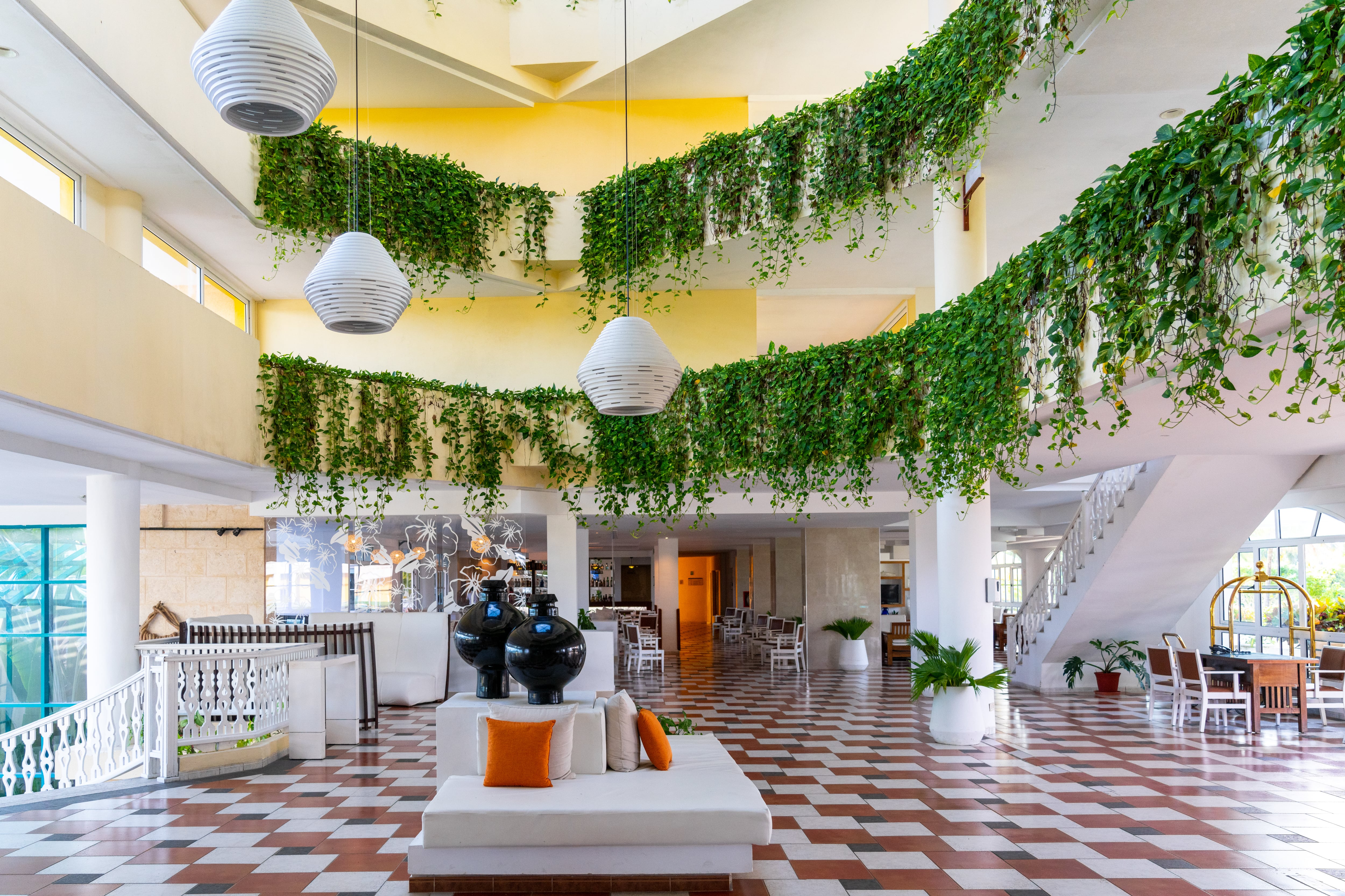 Recepción o vestíbulo del hotel o complejo turístico Meliá Las Antillas.