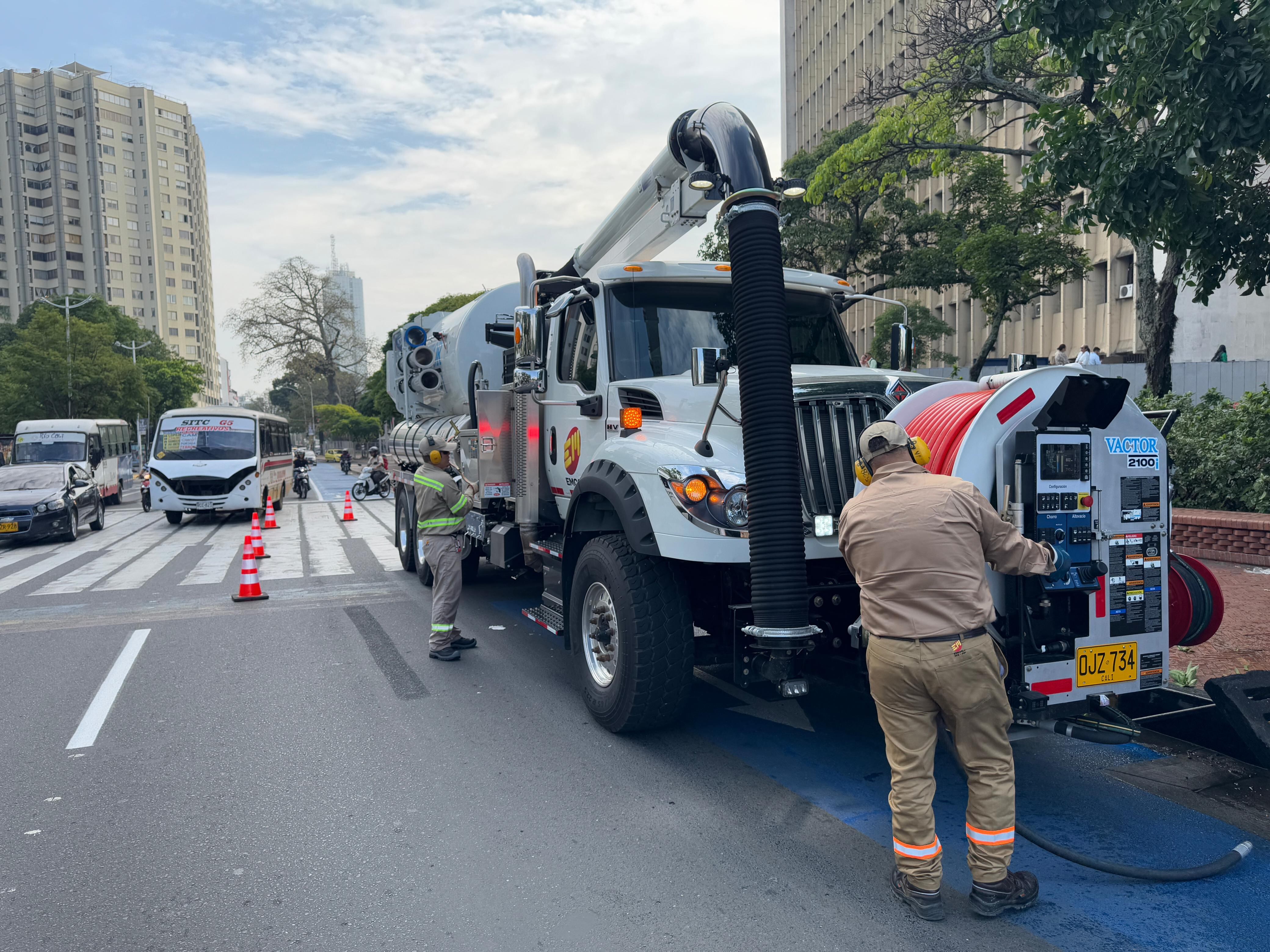 Nueva flota de vehículos especializados para Emcali