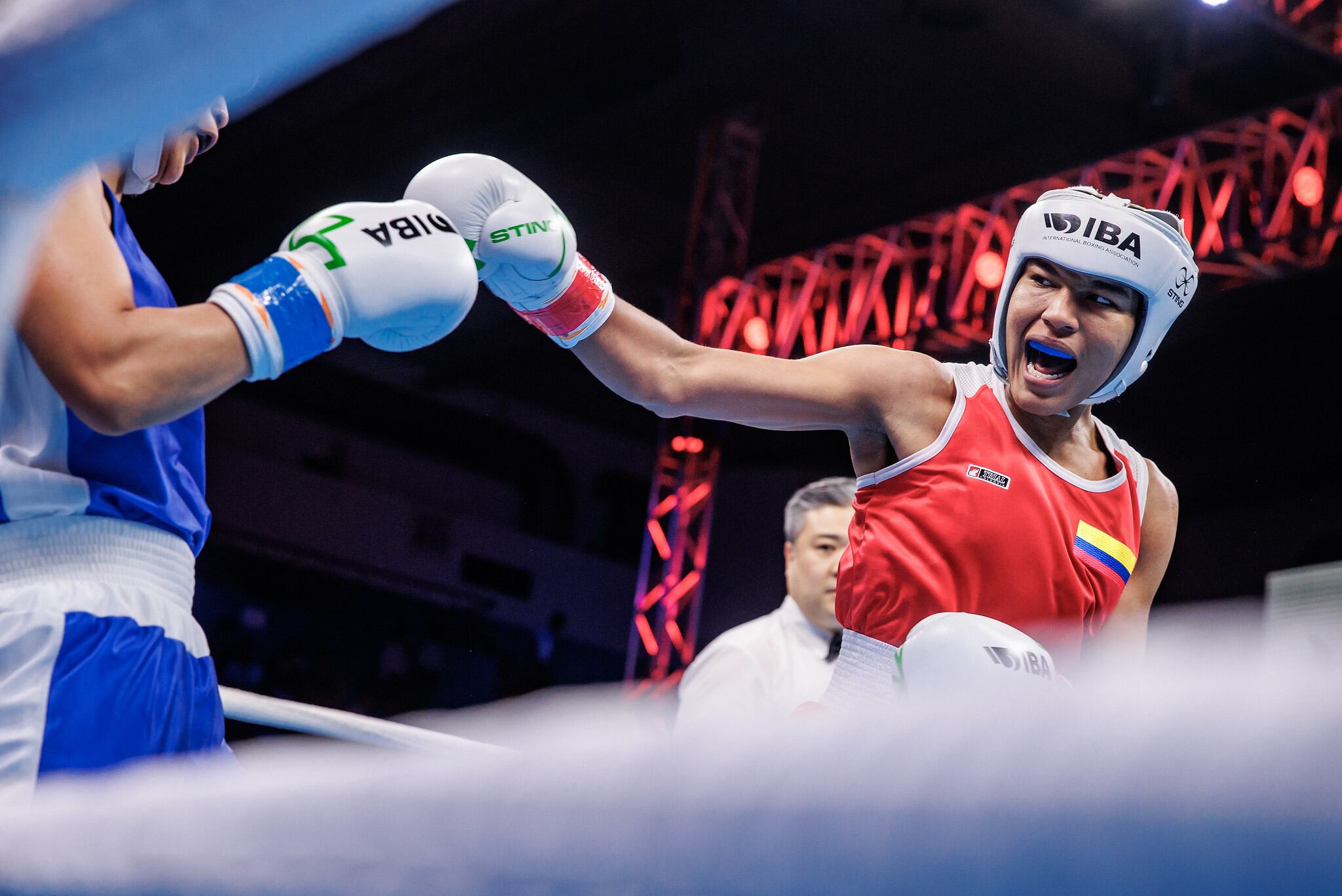 Camila Camilo, boxeadora durante su combate en el Mundial de boxeo.