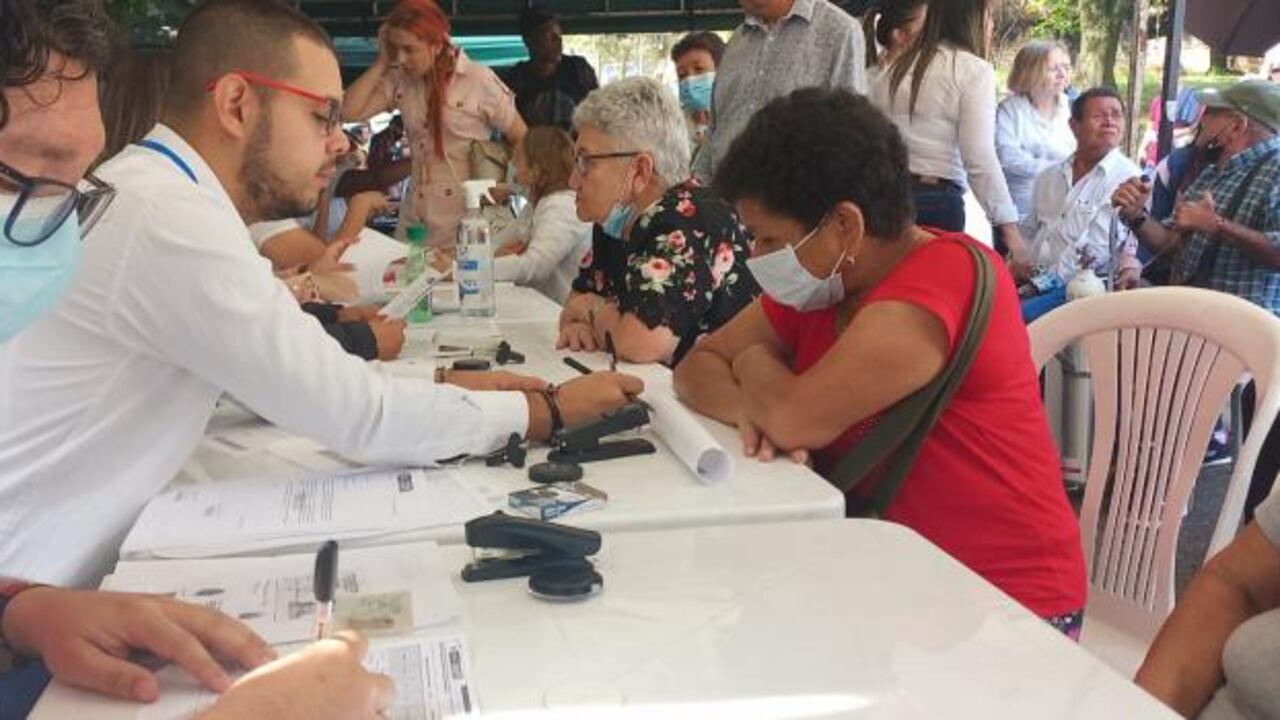 Más de 12.000 de pesos recibieron 1.268 víctimas en Medellín como indemnización.