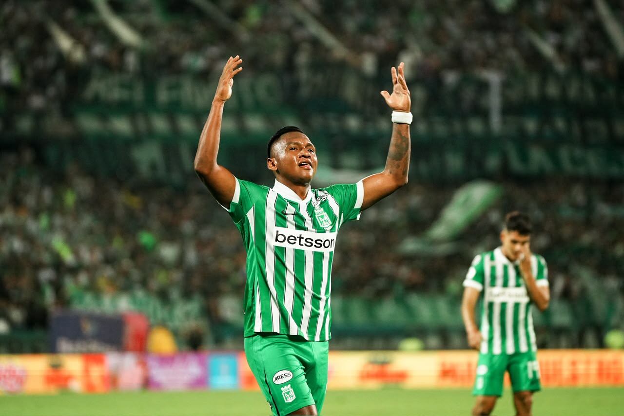Alfredo Morelos celebrando la clasificación de Atlético Nacional.