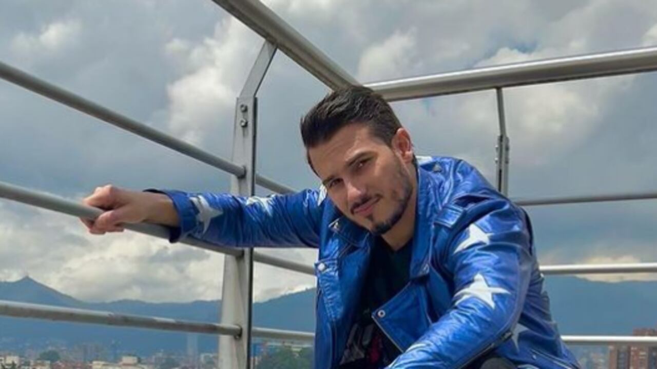 El artista estuvo muy contento celebrando su cumpleaños número 29.