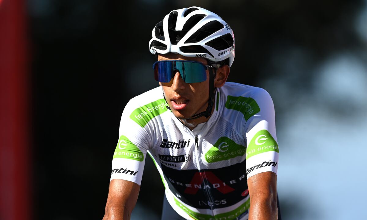 MOS, SPAIN - SEPTEMBER 04: Egan Arley Bernal Gomez of Colombia and Team INEOS Grenadiers white best young jersey crosses the finishing line during the 76th Tour of Spain 2021, Stage 20 a 202,2km km stage from Sanxenxo to Mos. Alto Castro de Herville 502m / @lavuelta / #LaVuelta21 / on September 04, 2021 in Mos, Spain. Foto: Getty Images/Stuart Franklin