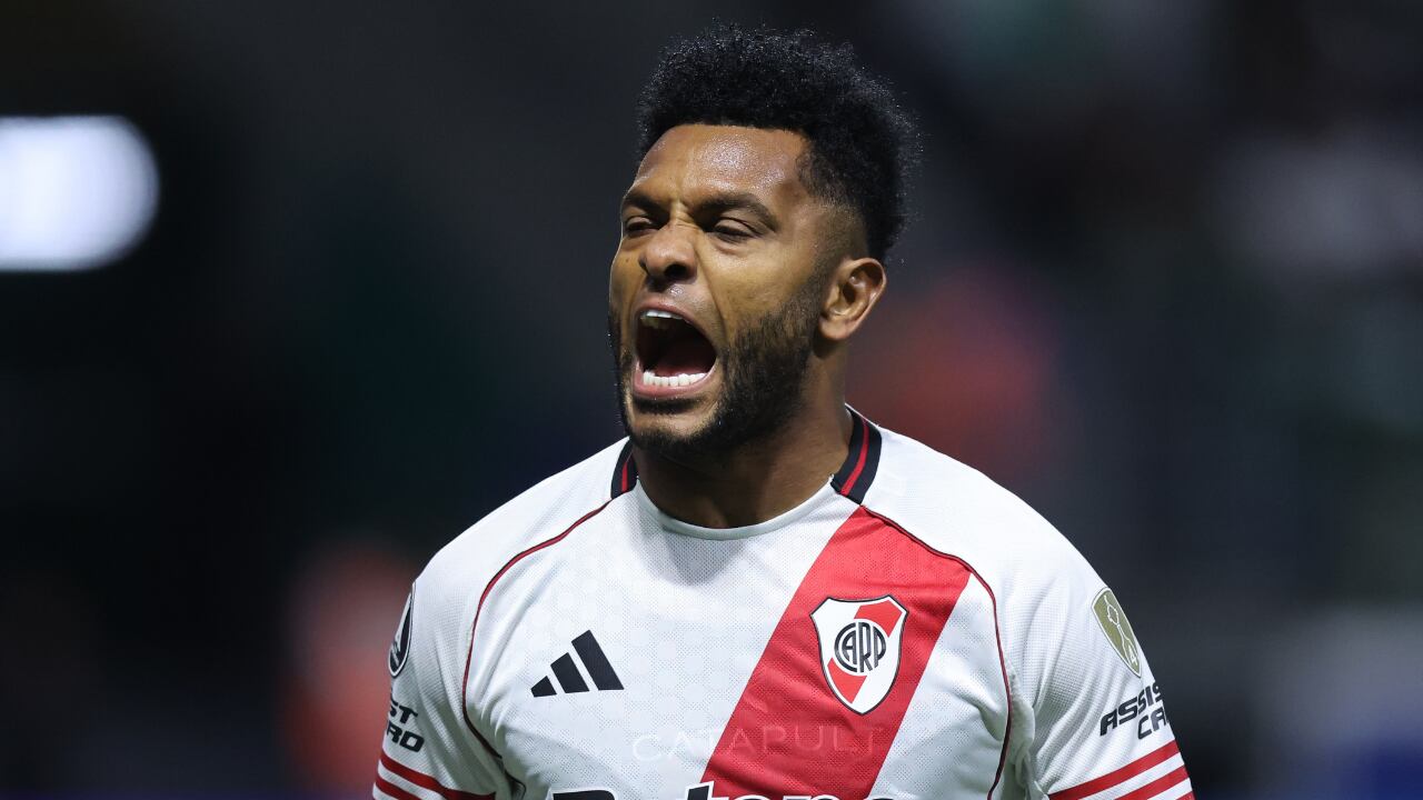 Miguel Ángel Borja, futbolista colombiano al servicio de River Plate.