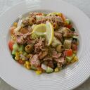 Sardina y atún: consumir estas especies de comida de mar ayuda a producir una sustancia llamada fosfatidilserina, que sirve para mantener en buen estado las membranas celulares y refuerza la agilidad mental. Al almuerzo caen muy bien y en el desayuno el atún es un buen aliado, prepárelo en sándwich.