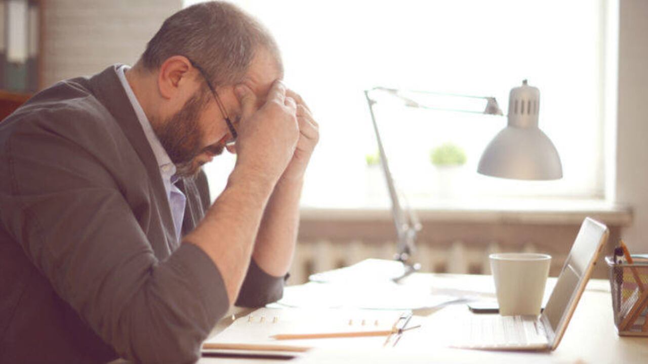 Si está considerando prestarle plata a un familiar o amigo, estas recomendaciones podrían ahorrarle un problema financiero.