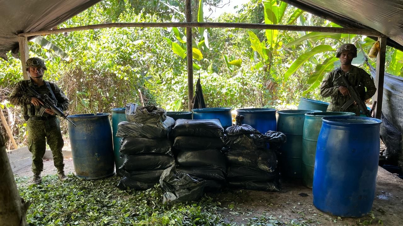 En estas estructuras, llegaban toneladas y toneladas de hoja de coca para después ser procesadas para así obtener la pasta base de coca.