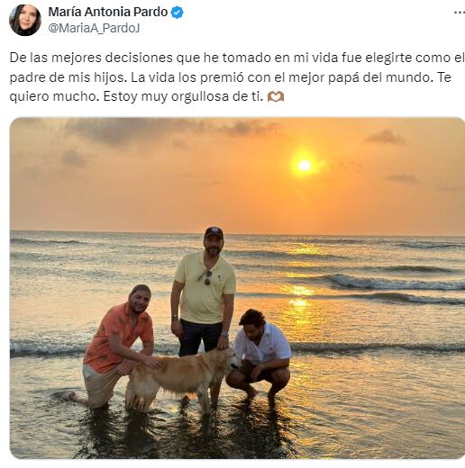 Agmeth Escaf y sus hijos.