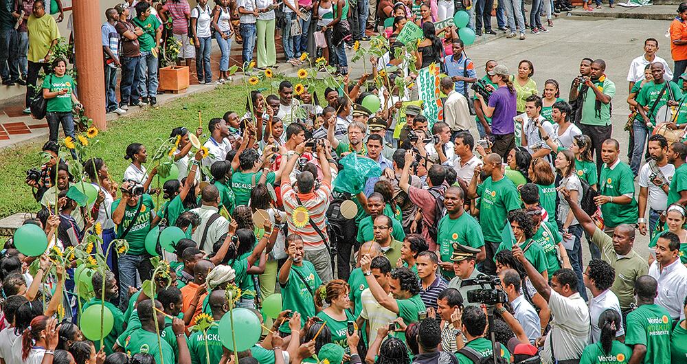  En 2010, la Alianza Verde fue una alternativa de poder con consignas como “¡La vida es sagrada!” y “¡La unión hace la fuerza!”. 