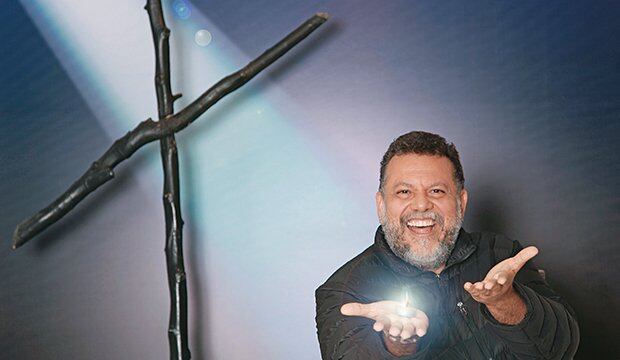 Alberto Linero dice que durante casi medio siglo fue célibe porque así se lo impone la Iglesia católica a sus sacerdotes. Pero en 2018 dejó el sacerdocio para buscar una nueva vida. En esas encontró a una gran mujer.