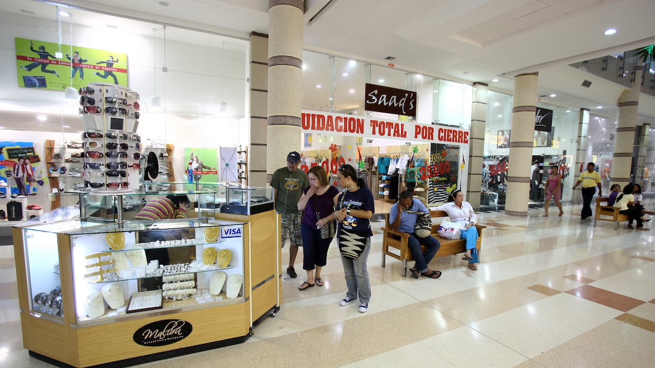 BARRANQUILLA
ESPECIAL COSTA CARIBE 2009
CENTRO COMERCIAL PORTAL DEL PRADO
INTERIORES
ALMACENES INTERIORES
LOCALES COMERCIALES
VITRINAS COMERCIALES
COMPRADORES
BARRANQUILLA 10 MARZO 2009