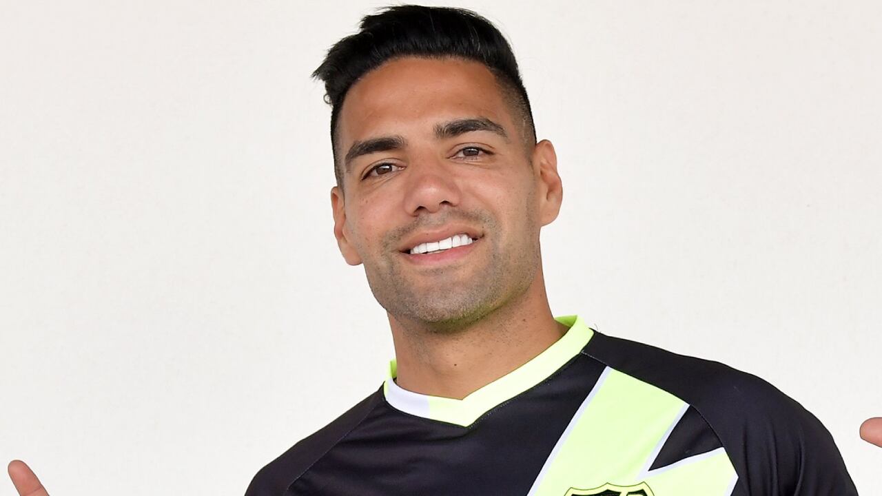 Falcao vistiendo la tercera equipación del Rayo para esta temporada