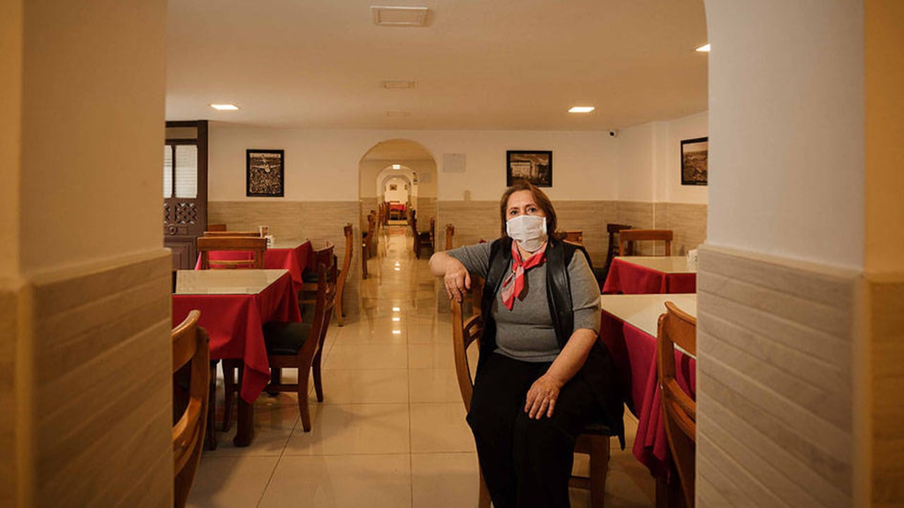 La Subienda vivió uno de los capítulos más tristes de la historia del país. Ahora que otra situación inesperada la alcanzó, lucha para mantenerse a flote. Foto: Karen Salamanca/ SEMANA.