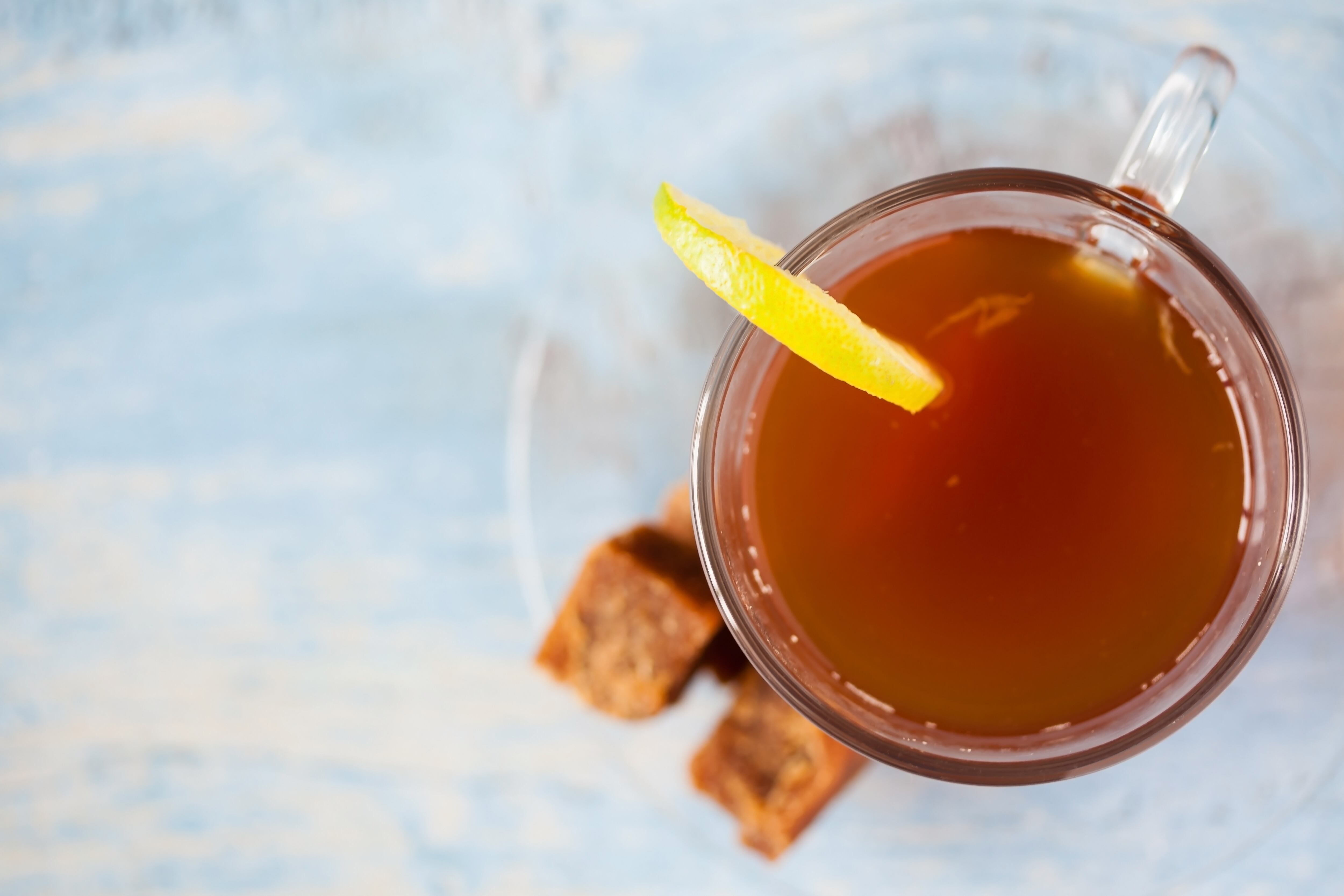 La fácil preparación de esta bebida la hace un líquido ideal de hidratación para personas que mantienen ocupadas.