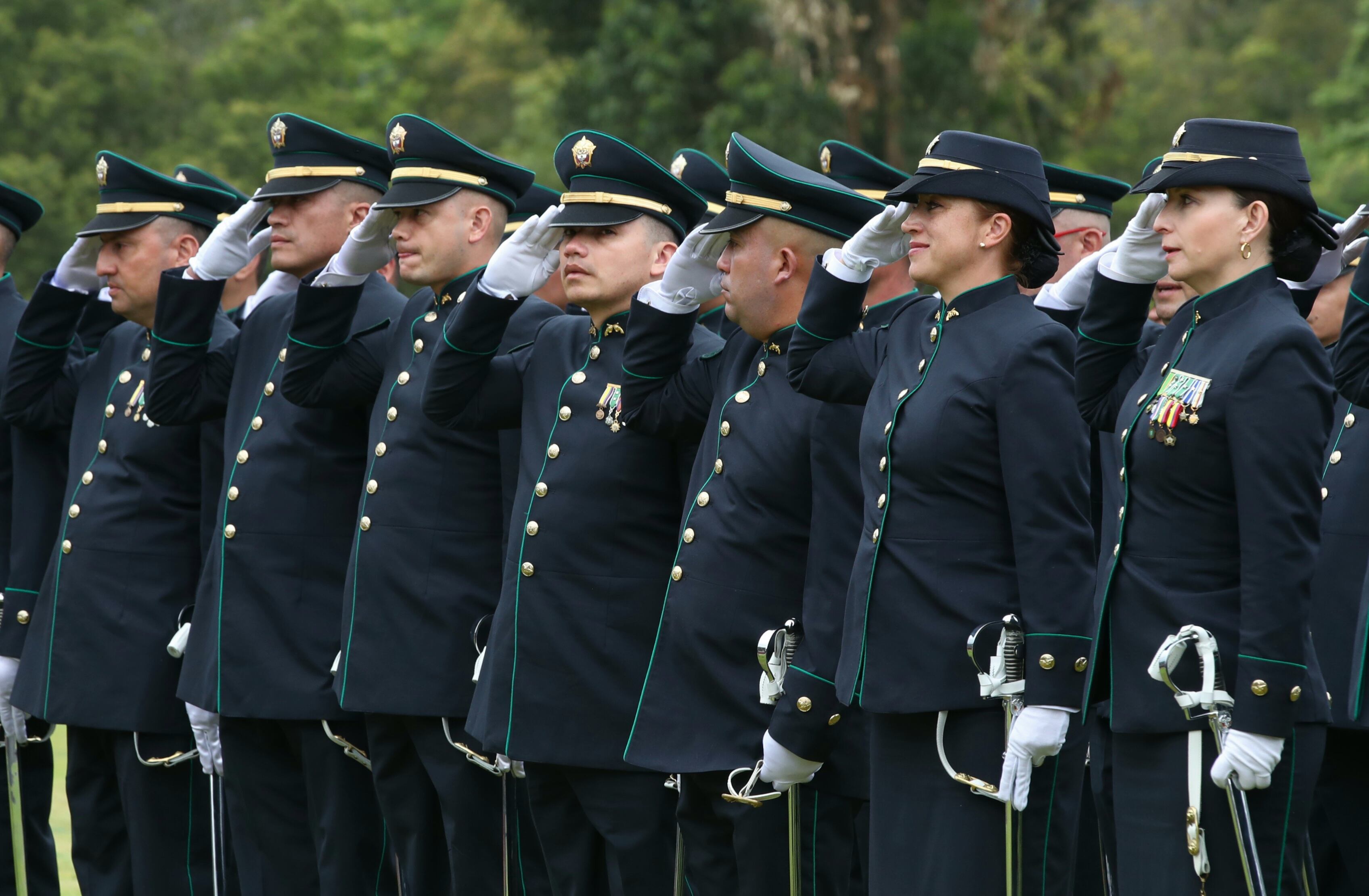 Ceremonia de ascensos de un personal de suboficiales y nivel ejecutivo e ingreso al grado de subintendente de la Policía Nacional de Colombia
