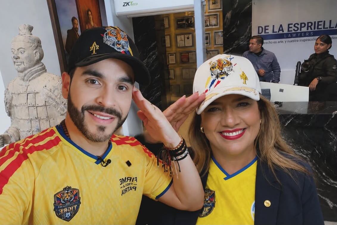 El presidente electo, Abelardo De La Espriella, y la estratega de campaña en el exterior Tatyana Henríquez.