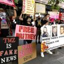 Seguidores del movimiento "Free Britney" en una protesta en Los Ángeles el año pasado.