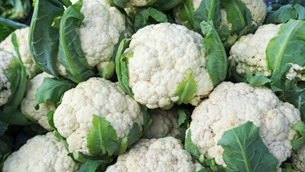 Esta verdura es rica en antioxidantes llamados fitoquímicos que combaten los radicales libres.