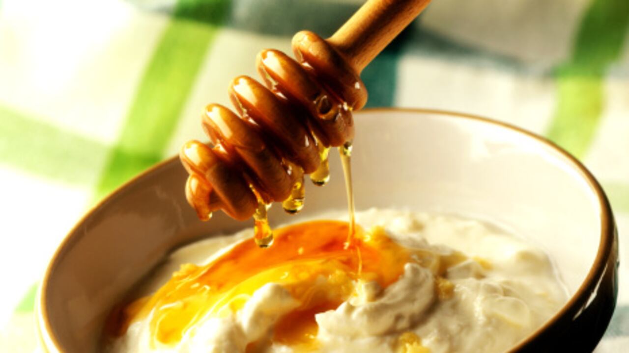 Es hidratante y ayuda a reflexibilizar la piel, ya que tiene propiedades astringentes y limpiadoras.