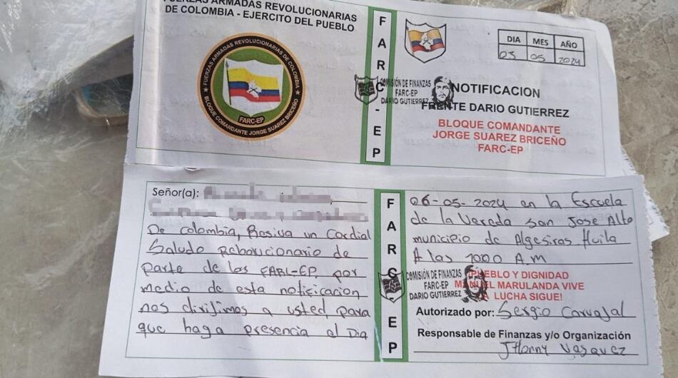 Talonarios de la extorsión de las disidencias de las Farc.