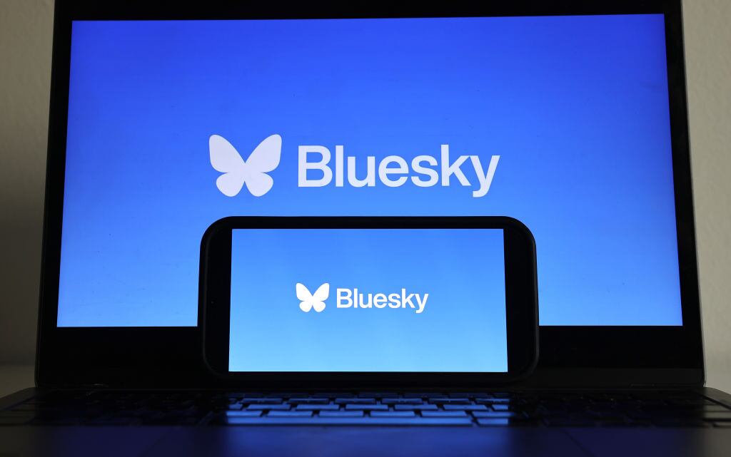 Bluesky es la competencia de X, que ha ganado miles de nuevos usuarios tras la victoria de Donald Trump.