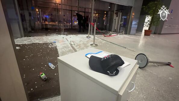 Ataque terrorista del Estado Islámico contra personas que estaban en una sala de conciertos de Moscú, en Rusia.