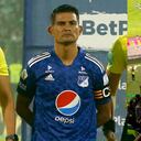 Macalister Silva recibió el premio como figura del partido en el Atanasio Girardot