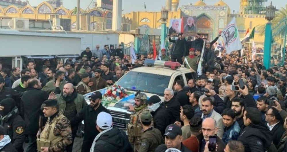 En su momento, miles de personas salieron a las calles de Bagdad para el cortejo fúnebre de Qasem Soleimani.