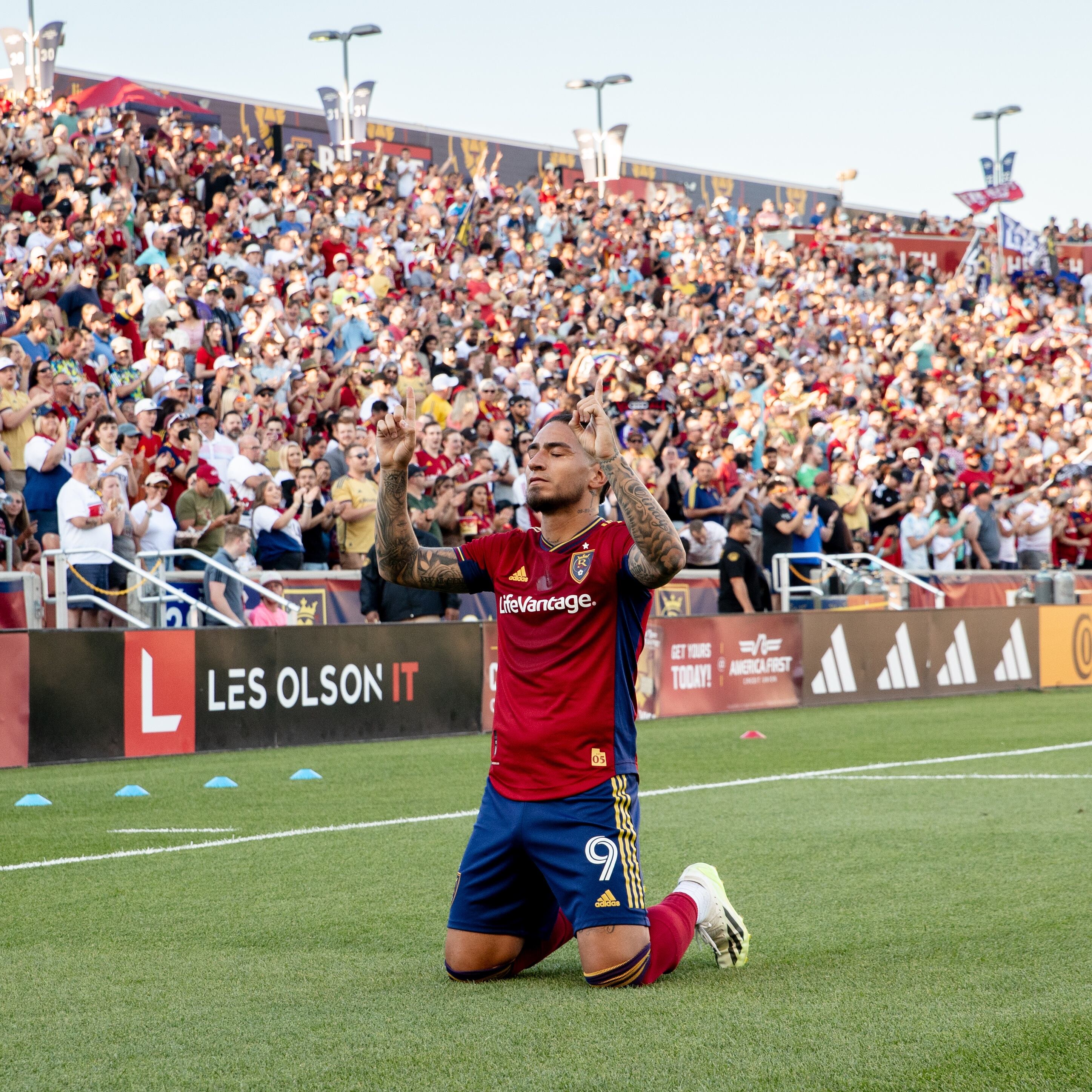 El colombiano Cristian 'Chicho' Arango debutó con gol con el Real Salt Lake en la MLS de los Estados Unidos contra el Orlando City.
