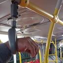 Hombre atrapado en TransMilenio