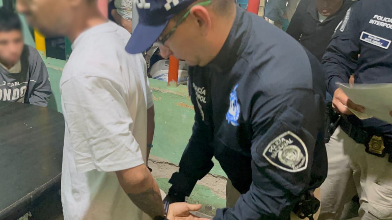 Aberrante: pareja grababa contenido sexual de su hija de 4 años y lo vendía en redes de pedófilos, los detalles del caso son escalofriantes .