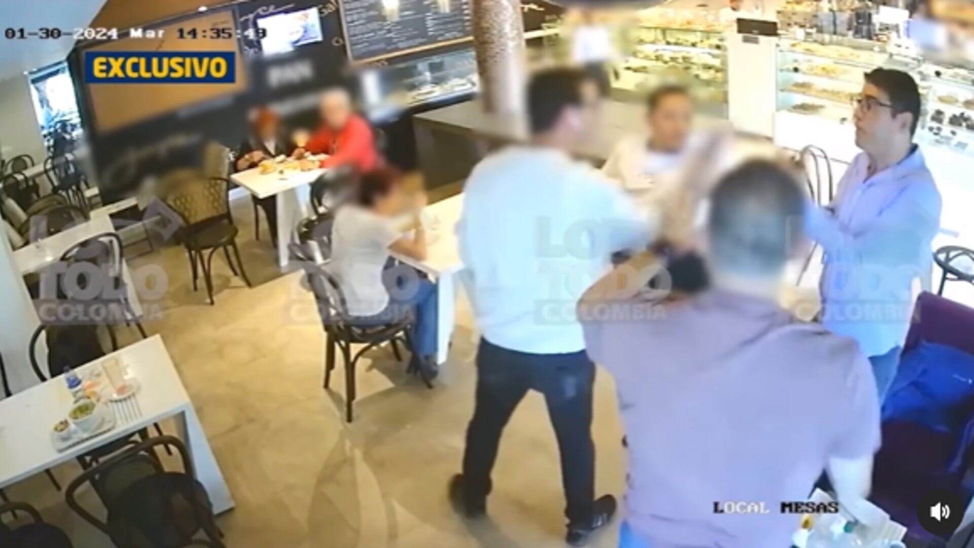 Carlos Congote se fue de pelea con un ciudadano.