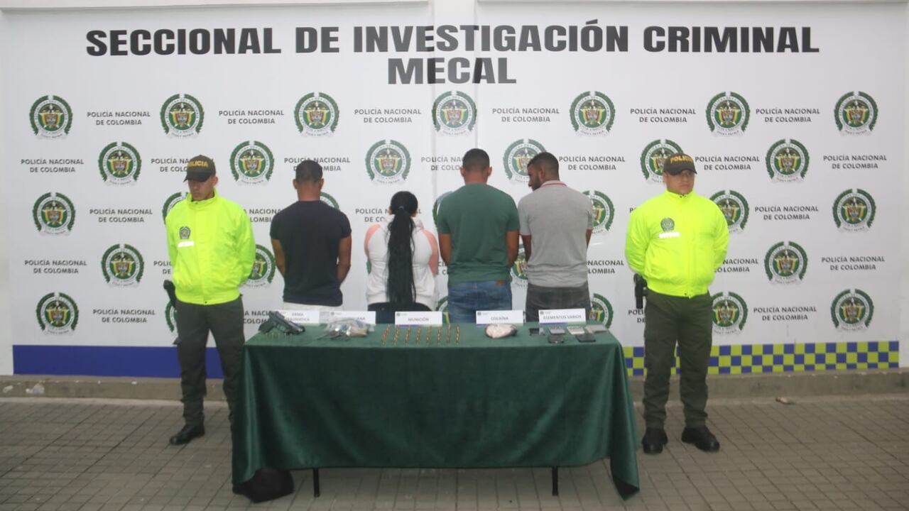 Autoridades capturaron a cinco personas, tres de ellas integrantes de disidencias de las Farc, por atentado con granada a CAI en Cali.