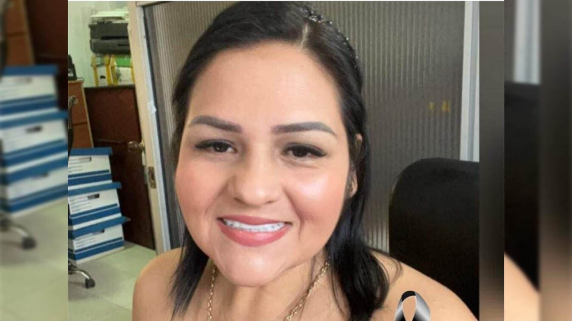 Esta mujer manejaba jurídicamente temas relacionados con restitución de tierras.