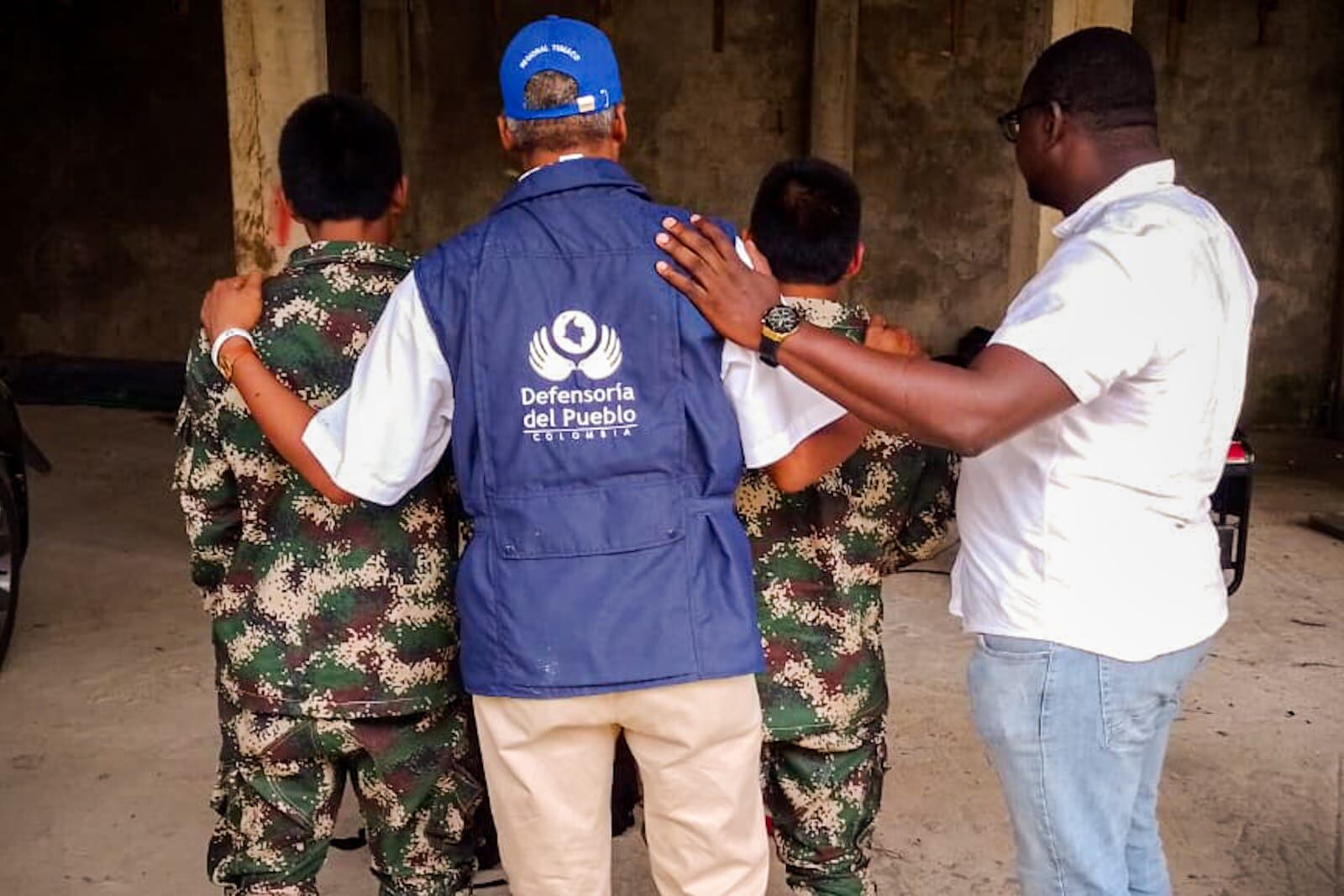 Misión humanitaria de la Defensoría y Cruz Roja permitió entrega de dos menores indígenas en poder de las disidencias