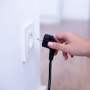 La conexión directa de un PC al tomacorriente ha suscitado debates sobre sus riesgos y beneficios. Este artículo analiza el tema.