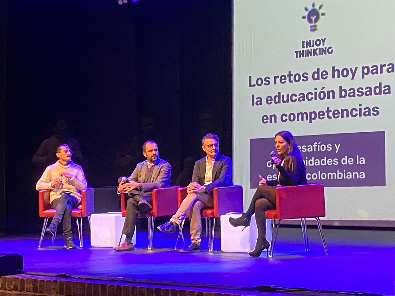 Enjoy Thinking, de Innovamat, llegó a Bogotá con un panel de expertos que debatieron sobre los grandes desafíos que enfrenta la educación en Colombia y el mundo.
