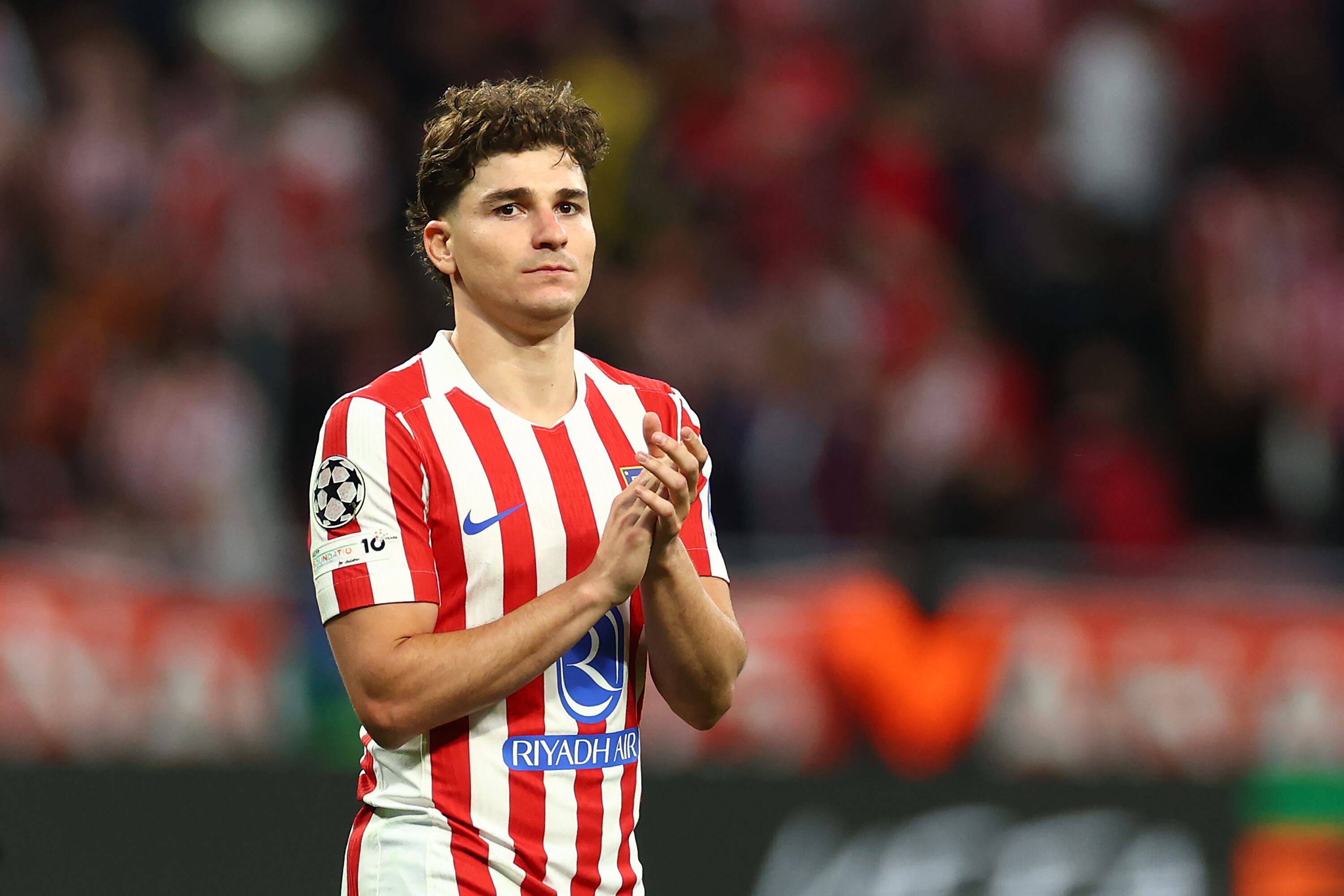 MADRID, SPAIN - APRIL 29:    Julian Alvarez of Atletico Madrid applauds the fans at the end of the UEFA Champions League 2025/26 Semi Final First Leg match between Atletico de Madrid and Arsenal FC at  on April 29, 2026 in Madrid, Spain. (Photo by Chris Brunskill/Fantasista/Getty Images)