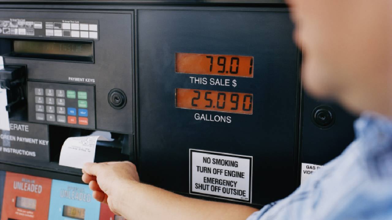 Con su trabajo en la gasolinera ha visto reducidos gastos 'innecesarios'.