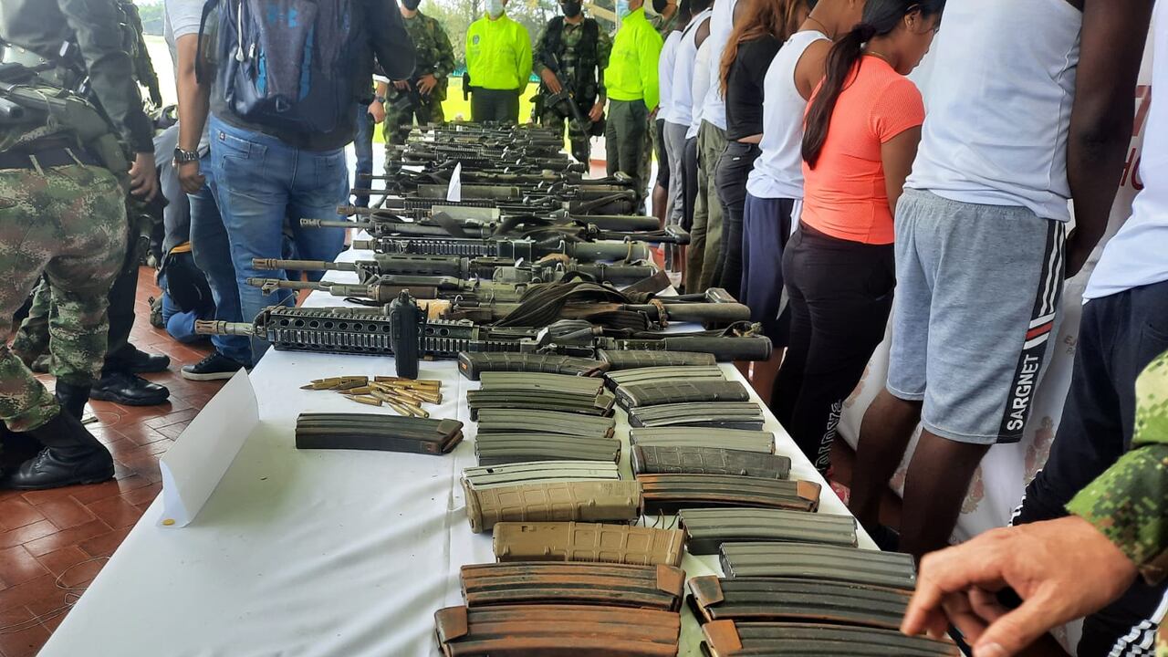 El Gobierno nacional tiene un programa denominado 'Ruta de la legalidad' con el que busca que los combatientes se desmovilicen