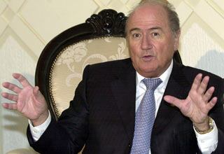 El presidente de la Fifa, Joseph Blatter,  está enfrentado con los 18 principales clubes del mundo que se encuentran agrupados en el G-14. 