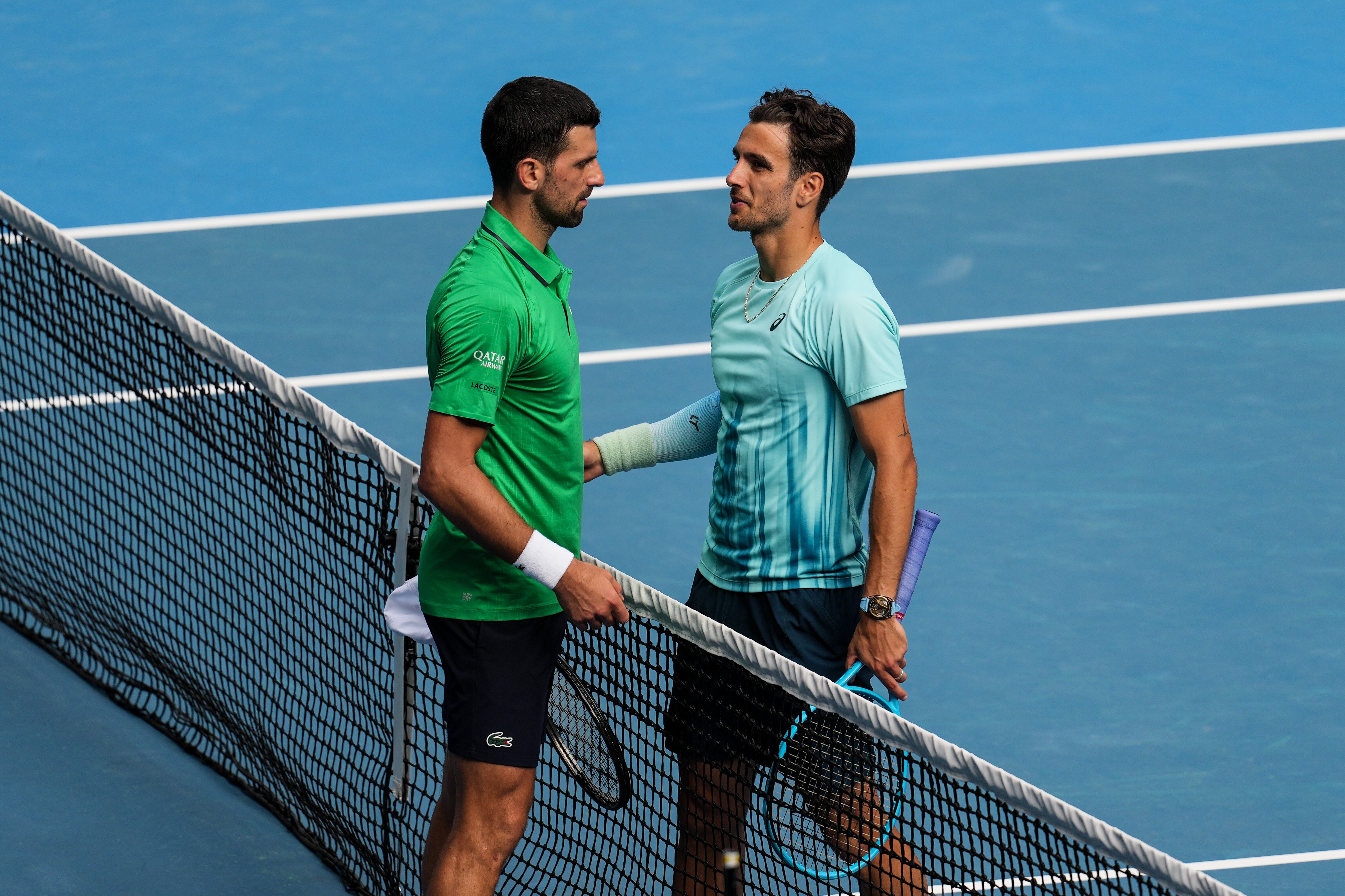 Novak Djokovic se libró de Musetti en cuartos de final
