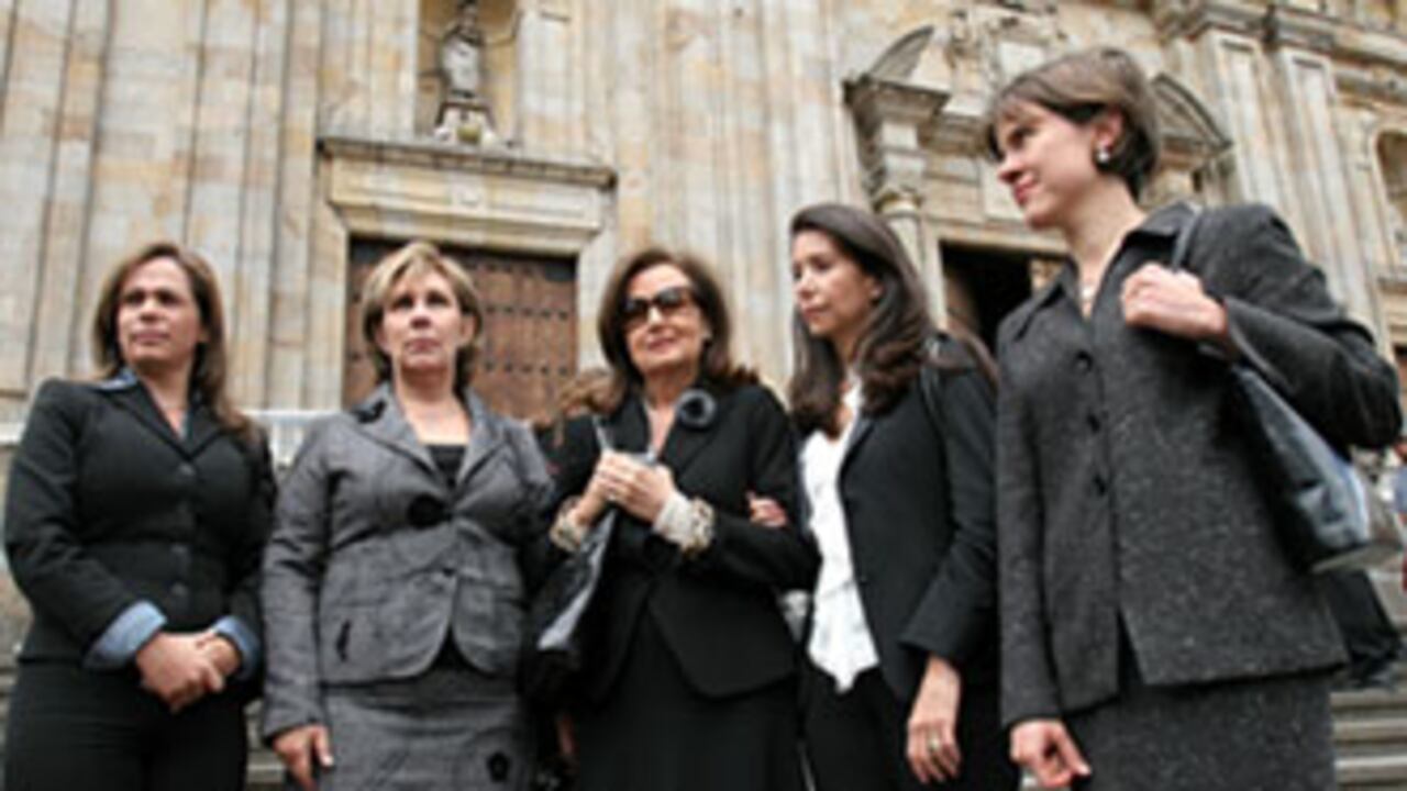 Ángela Giraldo, Socorro Cadavid, Yolanda Pulecio, Astrid Betancourt y Caterina Heyck. Cinco mujeres que lamentaron la muerte del ex presidente Alfonso López Michelsen.