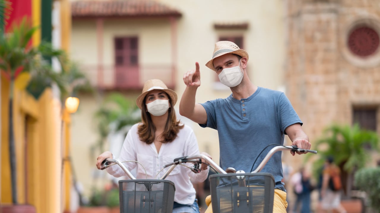El MinSalud instó a los ciudadanos a mantenerse informados sobre las nuevas medidas o recomendaciones que emita el Gobierno Nacional y los gobiernos municipales, distritales o departamentales.