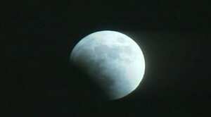 Esta noche se podrá ver el eclipse total de Luna más largo desde 2000