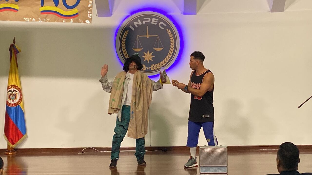 Los Resocial People, un grupo de internos de la cárcel Modelo en Bogotá que, a través del teatro, luchan contra la corrupción en el Inpec