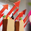 La hora de pagar la cuenta en un restaurante se volvió tenebrosa. Al encarecimiento por inflación, arriendos y servicios públicos, se le suma un 18 por ciento por impuesto al consumo y propina.