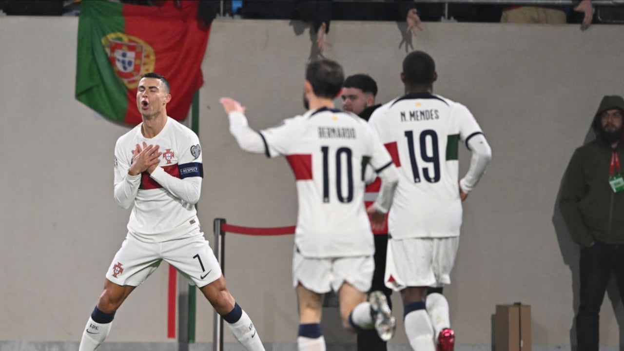 Cristiano Ronaldo anota doblete con Portugal en la victoria 5-0 sobre Luxemburgo.