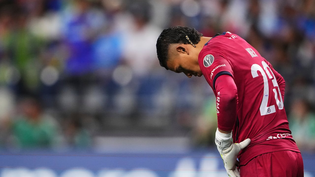 Cruz Azul goalkeeper Kevin Mier looks down after a goal by Seattle Sounders forward Osaze De Rosario during the second half of a Leagues Cup soccer match Thursday, July 31, 2025, in Seattle. (AP Photo/Lindsey Wasson)