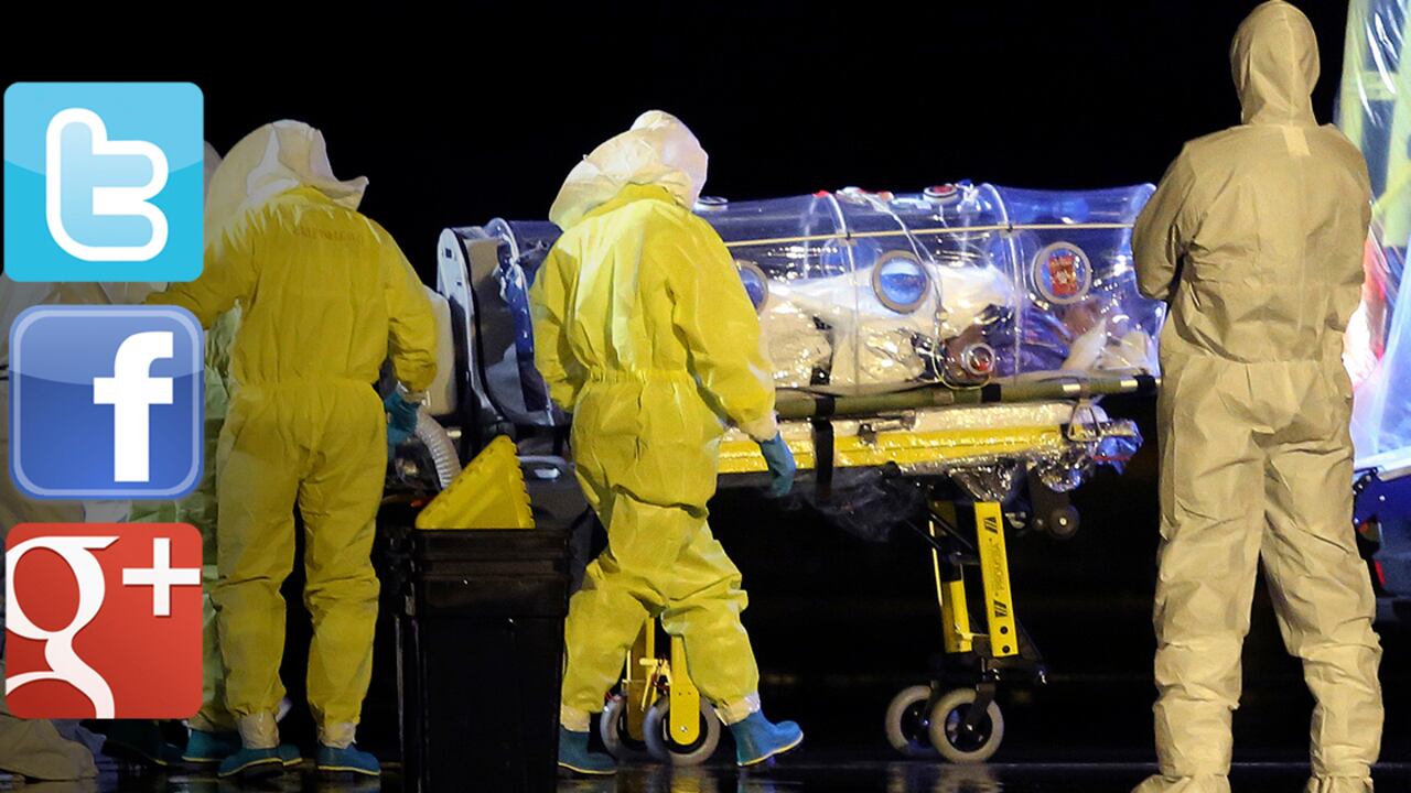 Doctores españoles transfieren a Manuel García Viejo, el el sacerdote español que se contagió del virus del ébola en Sierra Leona, a una sala especializada para su tratamiento.